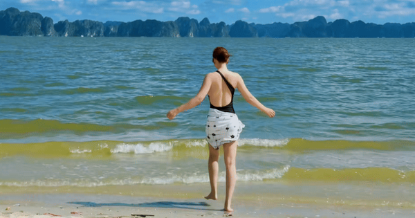 Đẹp như tiên mà đứng cạnh mỹ nhân Vbiz này cũng phải lép vế: Người đâu sang khủng khiếp, mặc gì cũng thành trend