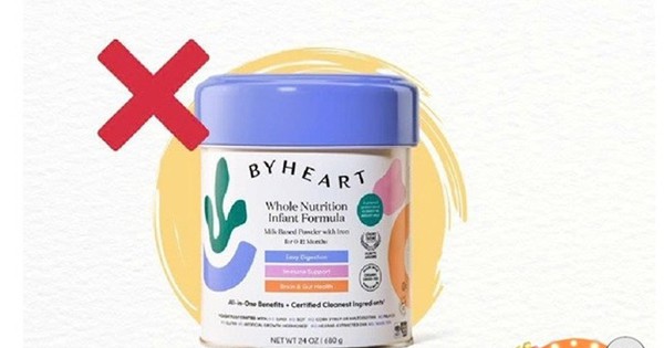 Bé 4 tháng tuổi ngộ độc sau khi uống sữa ByHeart của Mỹ: Ám ảnh con li bì, bác sĩ luồn ống truyền tĩnh mạch