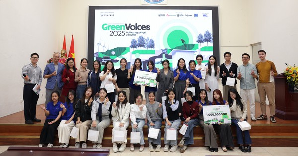 ‘Đừng tin những gì đọc trên mạng, hãy tự trải nghiệm’: Khi sinh viên Hà Nội lên tiếng và biến Green Voices 2025 thành sân chơi tranh biện ‘nóng’ nhất về xe điện
