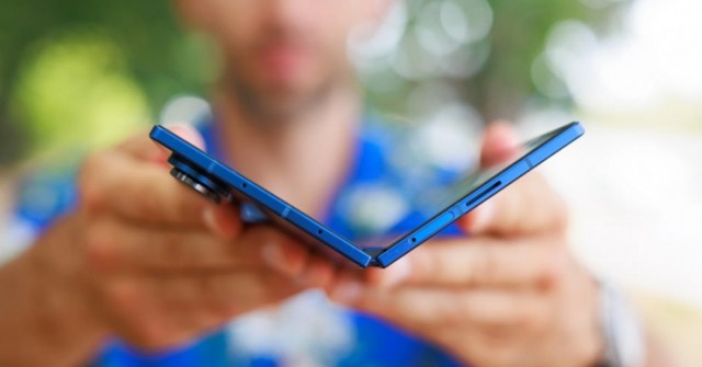 Smartphone màn hình gập liệu có là tương lai của thiết bị di động?