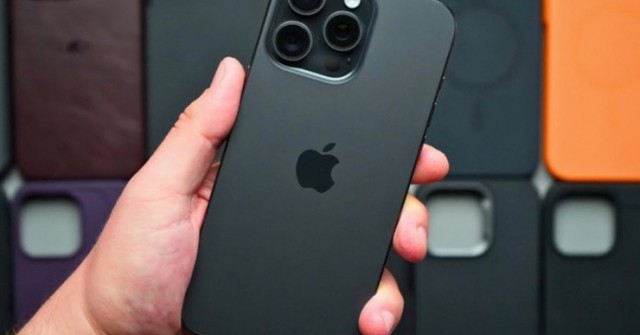Tiết kiệm tiền mua ốp lưng giá rẻ, người dùng iPhone có thể trả giá đắt