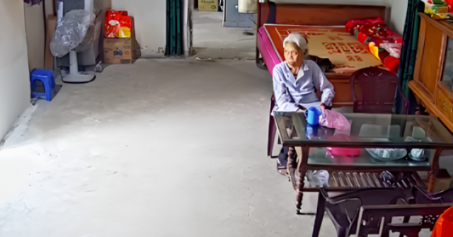 Cảnh cụ bà cô độc trong căn nhà rộng sau Tết khiến dân mạng rưng rưng