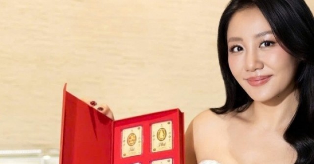 Văn Mai Hương mua vàng hình ngựa, Quách Thành Danh được vợ tặng quà ngày Thần Tài
