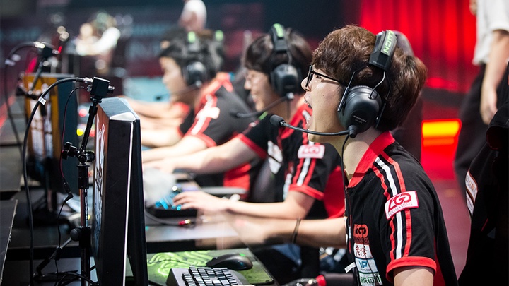 Khi phụ huynh “mở cửa” với giấc mơ Esports: Bài toán cân bằng đam mê và học tập