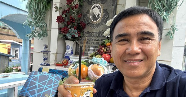 MC Quyền Linh, Phương Điền… thăm mộ Lê Công Tuấn Anh