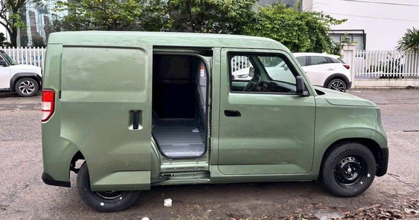 Lộ ảnh VinFast EC Van bản cửa lùa: Chưa rõ là xe thương mại hay AI, tăng sức cạnh tranh 'Su cóc'