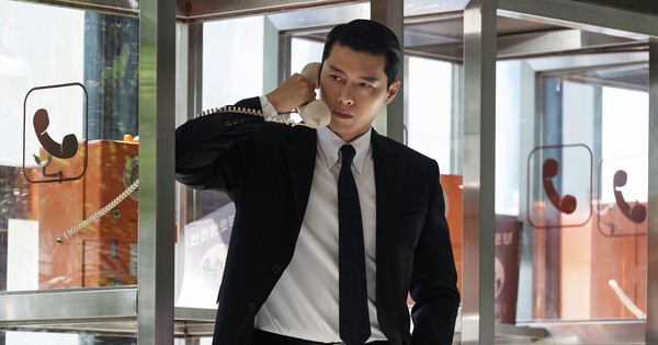 Hyun Bin điên thật rồi: Phim mới vừa chiếu đã càn quét toàn cầu, chỉ 1 ánh mắt cũng được tung hô tới nóc