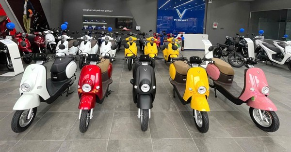 VinFast giảm 12% giá xe máy điện, đại lý vẫn ưu đãi thêm: Có xe chi chưa tới 10 triệu đã có thể mang về