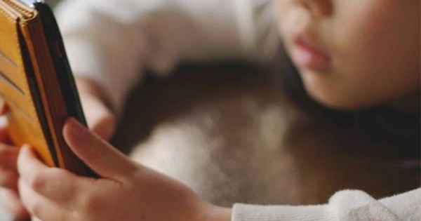 Bé gái 13 tuổi mất tích 7 ngày, được tìm thấy trốn chơi điện thoại ở nhà hoang