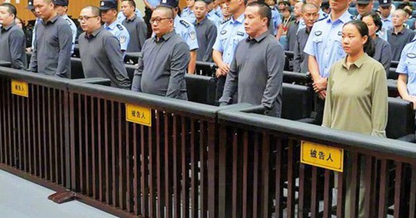 Trung Quốc xử tử đồng loạt 11 thành viên đại gia tộc tội phạm