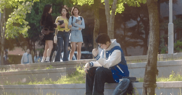 Nhìn phim Hàn này định auto bỏ mà đọc bình luận lại phải xem: Nam chính hay quá trời, không ai chê cho nổi