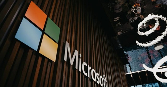 Tại sao Microsoft với nguồn lực vô tận lại kém cỏi về phần cứng đến vậy?