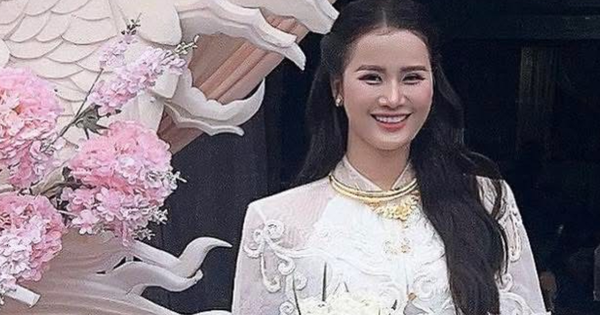 Á hậu Việt bí mật tổ chức lễ ăn hỏi, chồng doanh nhân lần đầu lộ rõ mặt