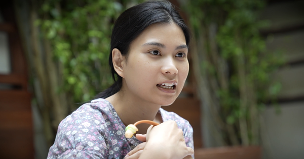1 nữ diễn viên Việt khóc nức nở đòi bỏ vai, còn đẩy ngã bạn diễn bị thương vì quá áp lực
