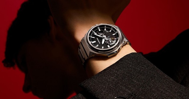Casio ra mắt G-Shock thép không gỉ, dùng pin năng lượng mặt trời