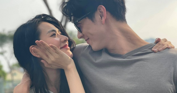 Cặp sao Vbiz công khai tình tứ sau 4 năm bị đồn hẹn hò: Nhà gái đẹp như Lưu Diệc Phi, nhà trai triệu người mê đắm