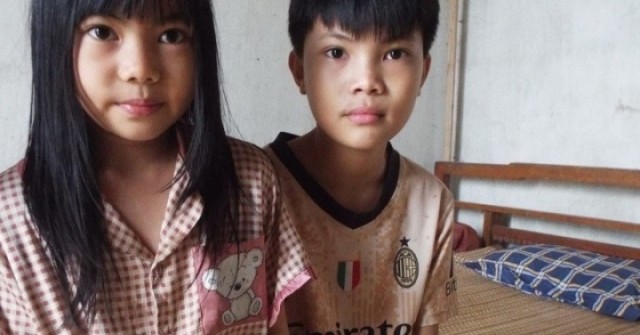 Mẹ bỏ đi, bố bị tai nạn liệt giường, hai con nhỏ lâm cảnh bơ vơ