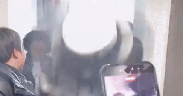 Tràn lan clip nữ thần đẹp bậc nhất showbiz không mời mà tới 1 hôn lễ, làm đủ trò lố lăng phá nát đám cưới