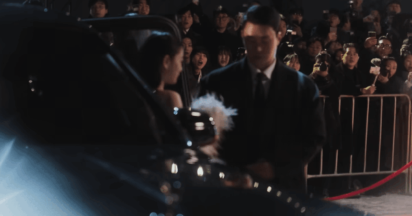 Mỹ nhân đẹp như thiên thần nhưng ác hơn quỷ dữ: Đạp lên đồng nghiệp để nổi tiếng, nhìn ánh mắt thấy lạnh gáy