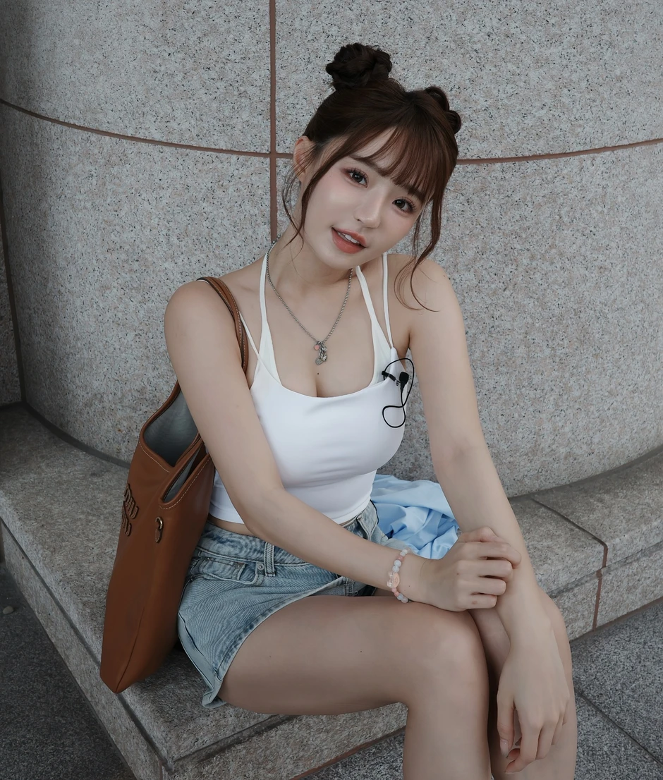 Lộ cờ nhíp bị “đ.ụ.ng ch.ạm” nh.ạy c.ảm, hot girl xinh đẹp bất ngờ nổi như cồn trên mạng xã hội