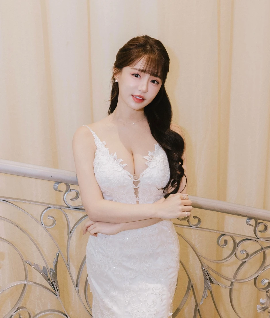 Lộ cờ nhíp bị “đ.ụ.ng ch.ạm” nh.ạy c.ảm, hot girl xinh đẹp bất ngờ nổi như cồn trên mạng xã hội