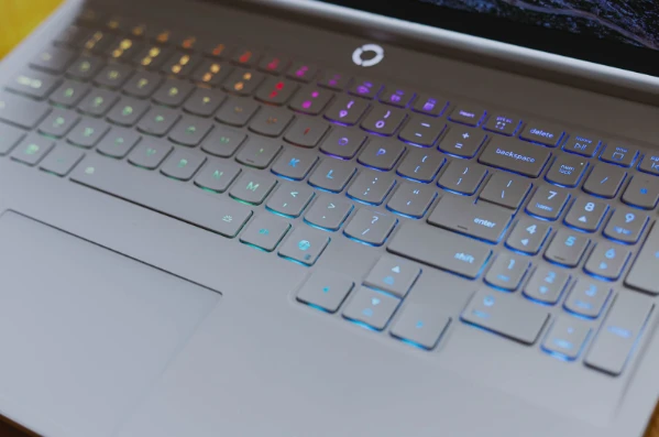 Lenovo Legion 7i Gen 10 - Laptop gaming không chỉ mạnh mà còn đẹp lung linh và rất thông minh