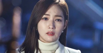 Không ngờ Park Min Young cũng có ngày này