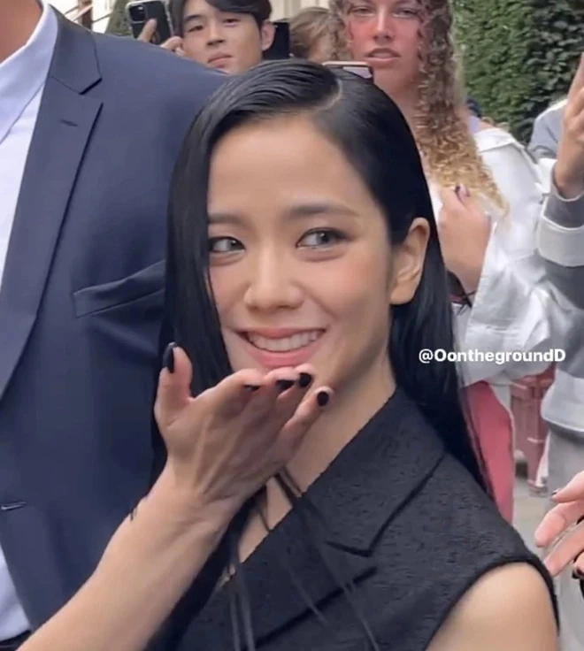 Nói đây là Jisoo (BLACKPINK) không ai tin