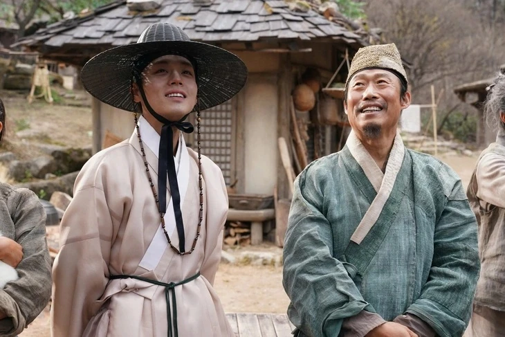 10 triệu người mê mệt The King's Warden hay đến từng giây