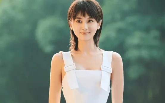 Chưa từng thấy cặp đôi nào đẹp như Lưu Chí Cương và Vương Tử Văn