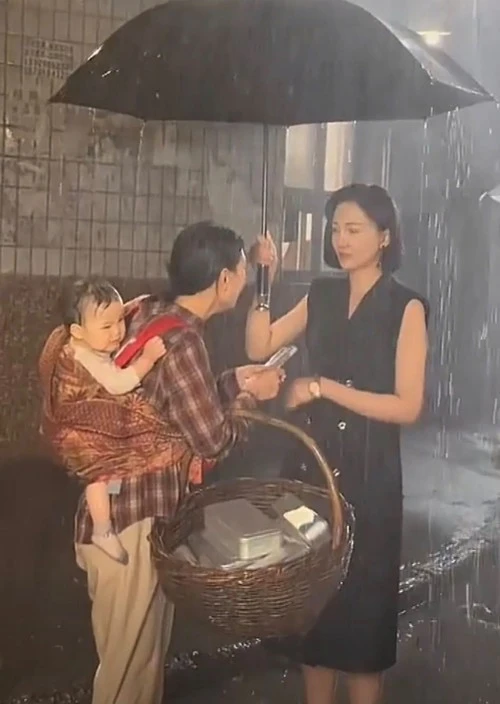 Dư luận dậy sóng sau sự cố nữ diễn viên bị q.uấ.y r.ố.i
