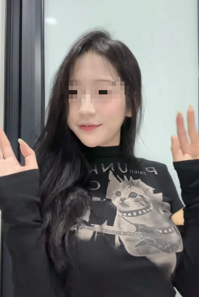 Hồn nhiên "nhảy tưng tưng" trước camera, nữ TikToker nhận "gáo nước lạnh" từ CĐM - MOBILE